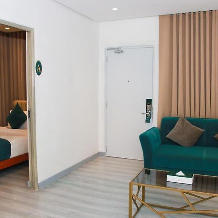 Solano Residences 利帕 外观 照片