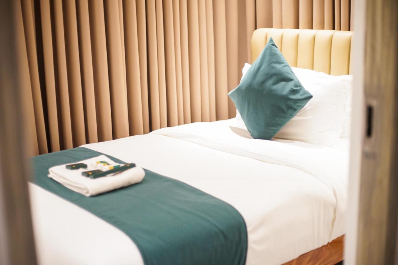 Solano Residences 利帕 外观 照片